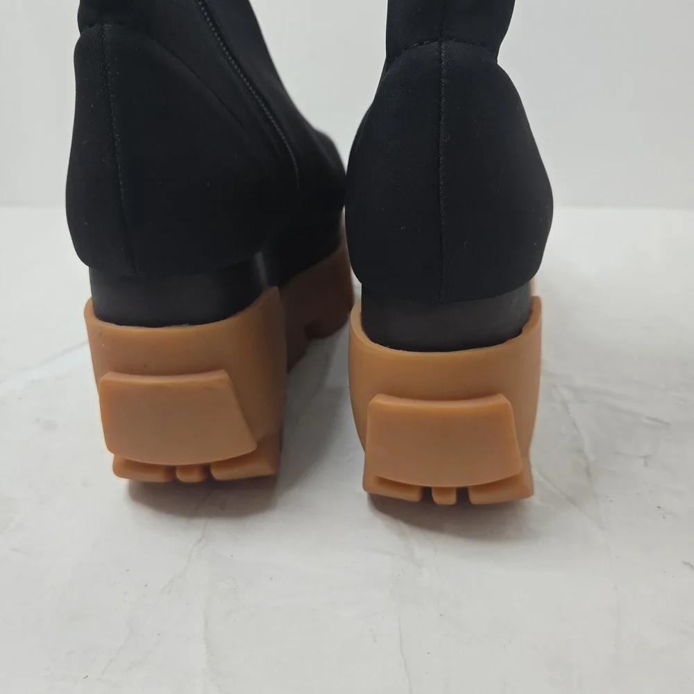 Jeffrey Campbell Women's Black and Tan Boots 6.5M